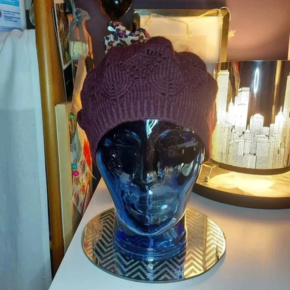 Aldo | Fall/Winter Versatile Burgundy Knitted Hat - Picture 2 of 10